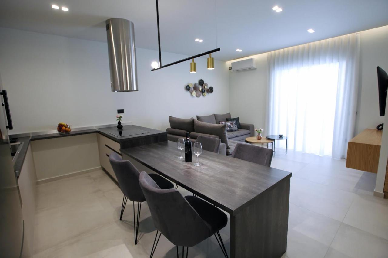 Ioanna'S Suite 纳夫普利翁 外观 照片